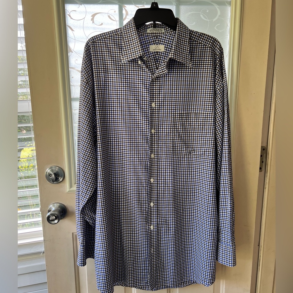Cooper & Stewart men’s XLT button down long sleeve plaid dress shirt.